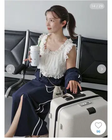 [ 오늘 한정 가격 ] 스나이델 코튼 프릴 블라우스 상의