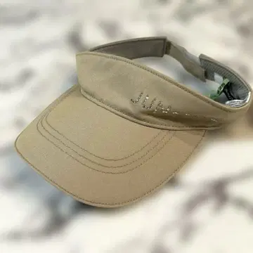 새상품급 준앤로페 골프 바이저 큐빅 클리닝 완료