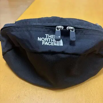 THE NORTH FACE 바디백 블랙