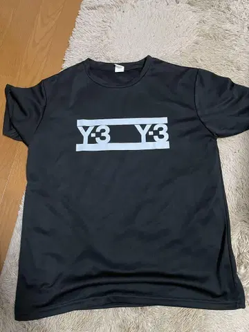 Y-3 블랙 로고 프린트 티셔츠