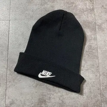 나이키 스우시 자수 로고 블랙 니트 모자 니트 캡 비니