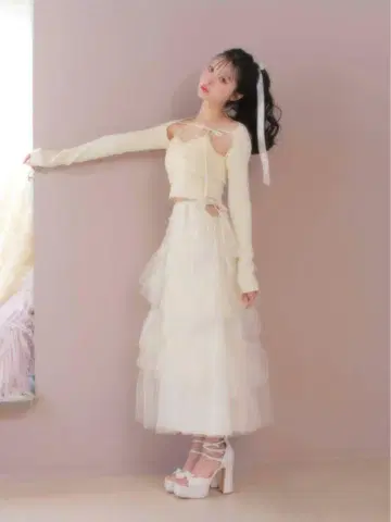 Side ribbon tulle long skirt / m me eme