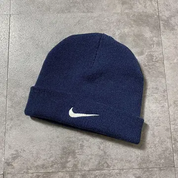 NIKE 나이키 스우시 자수 로고 네이비 니트 비니