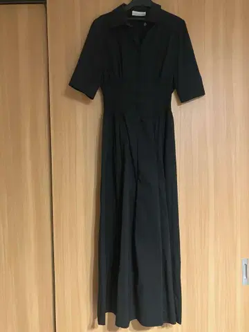 앙데팡당 블랙 반팔 셔츠 원피스