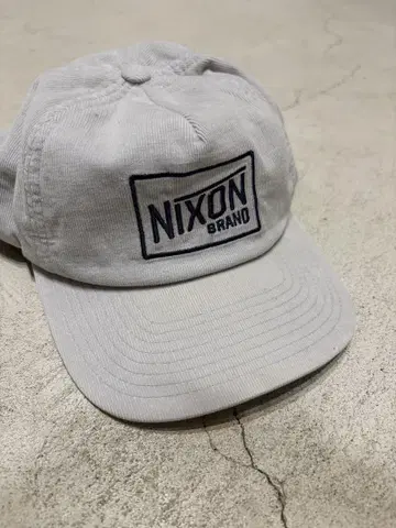 NIXON 닉슨 코듀로이 cap