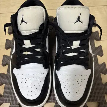 Jordan 화이트/블랙 스니커즈