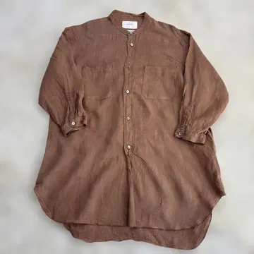 UNIFY STILL BY HAND 브라운 프리 린넨 밴드 카라 셔츠