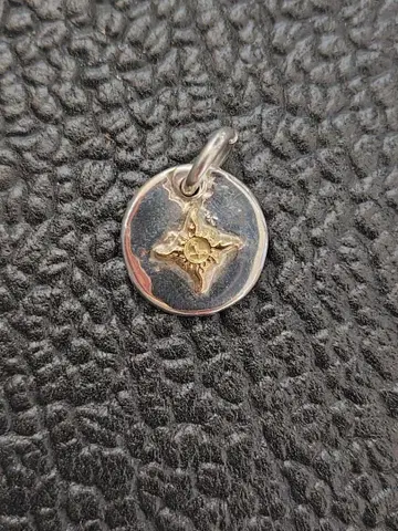 퍼스트 애로우즈 메탈