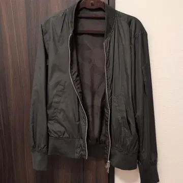MA-1 자켓 카키 카모 패턴