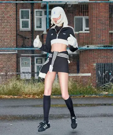 Adidas Originals by AVAVAV 크롭 자켓