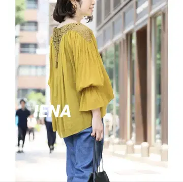 IENA 정가 17,600엔 레이스 자수 블라우스 머스타드