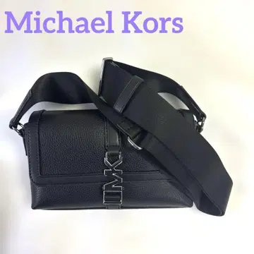 남녀 모두 사용할 수 있는 Michael Kors 블랙 숄더백