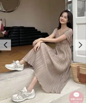 벌스데이 바쉬 플리츠 원피스 베이지