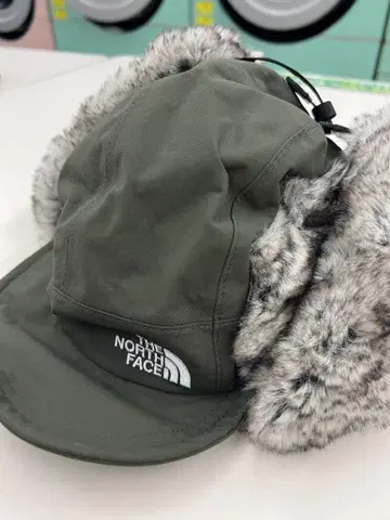 THE NORTH FACE 플라이트 캡 귀도리 올리브 M 사이즈