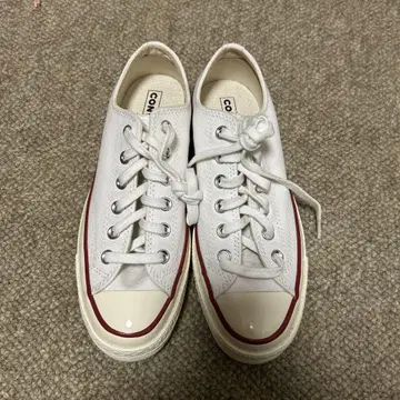 척테일러 CONVERSE 클래식 화이트 스니커즈