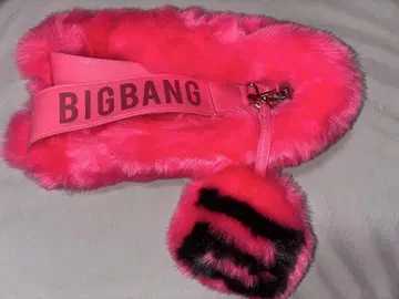 BIGBANG G-DRAGON 숄더 스트랩 퍼 참 세트