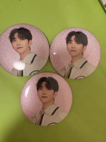 seventeen 조슈아 HOLIDAY 캔뱃지