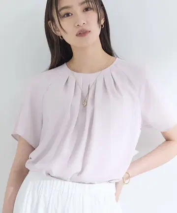 [택 포함 새상품] UNTITLED 접촉 냉감/UV 케어 턱 블라우스