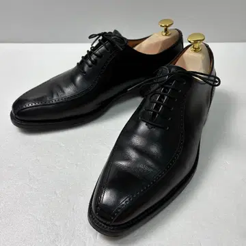 [ 새상품급 ] 스코치 그레인 가죽 신발 블랙 스월 투 T0280