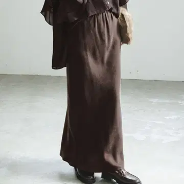 큐프라 새틴 내로우 A라인 스커트