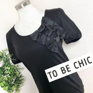 TOBECHIC 투 비 시크의 리본 티셔츠 블랙