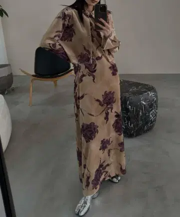 꽃무늬 벨로아 롱 드레스 베이지