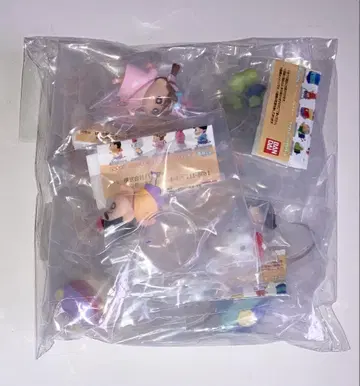 짱구는 못말려(크레용 신짱) x 산리오 캐릭터즈 나란히 늘어서 10종