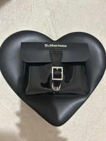 Dr.Martens 하트 백