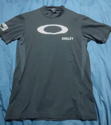 OAKLEY 블랙 셔츠