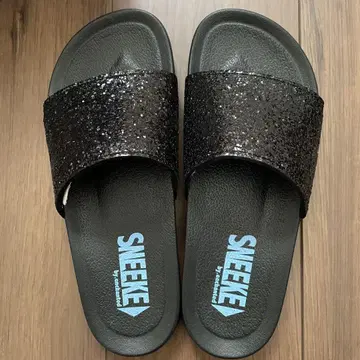 SNEEKE 블랙 글리터 샌들