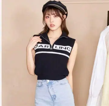[ 새상품급 ] 다리치 하프 지퍼 자카드 니트탑