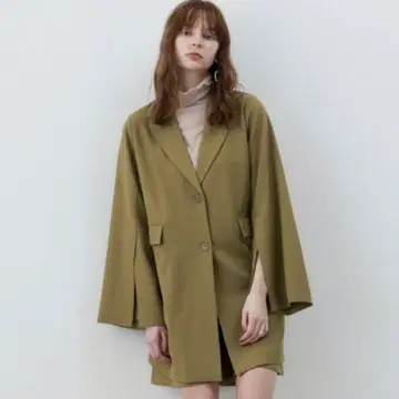 LA BELLE ETUDE SLIT JACKET