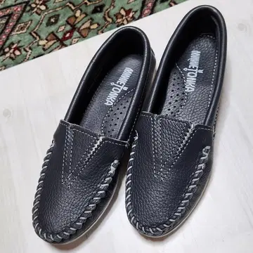 새상품급 MINNETONKA 미네통카 모카신 슬립온 22cm