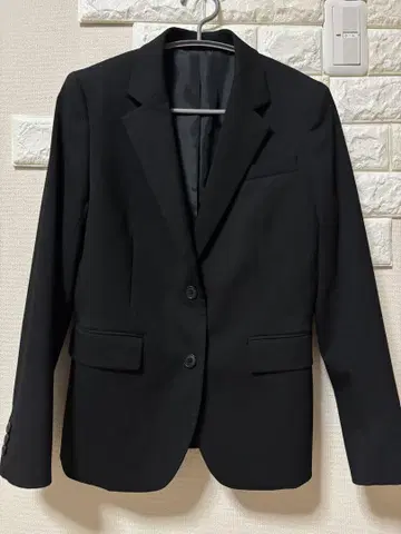 새상품급 UNIQLO 스트레치 테일러드 자켓 2 버튼 블랙 M