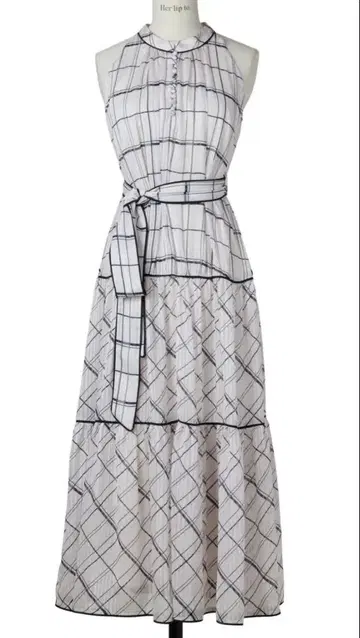 Her lip to Anduze Belted Check Dress