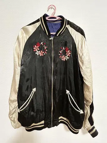 이라쿠 진 IONLANI 리버서블 스카잔 꽃무늬 자수 블랙과 실버