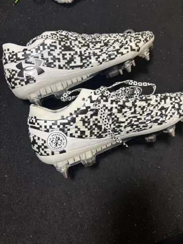 Under Armour 축구화 교체형 스파이크