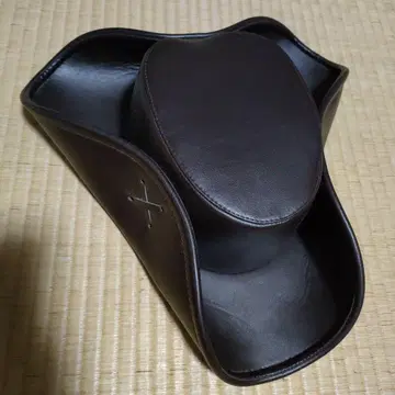 브라운 가죽 캐릭터 모자