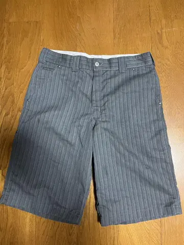 Dickies W514HG 그레이 스트라이프 숏팬츠 36