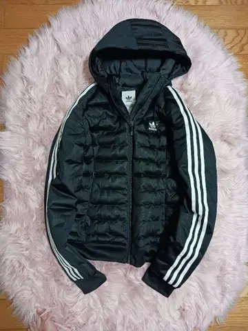 adidas 후드 부착 블랙 다운 자켓