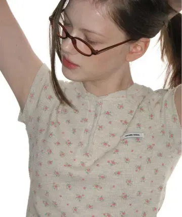 [ CRANK ] 플라워 헨리넥 탑_오트밀