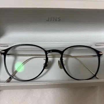 JINS 스테디셀러 안경 스타일링 (도수 없음)