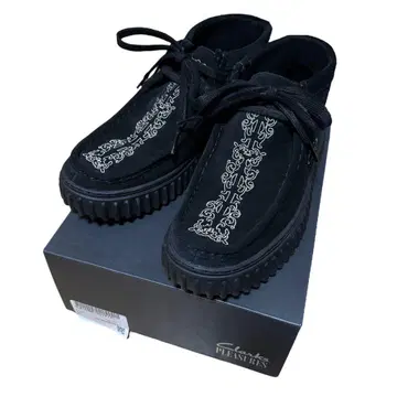 PLEASURES x Clarks Torhill Woven UK5