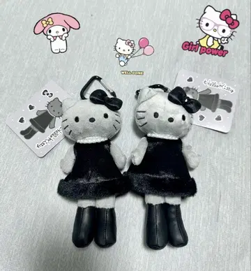 헬로키티 드레스 포함 키링 2개 세트