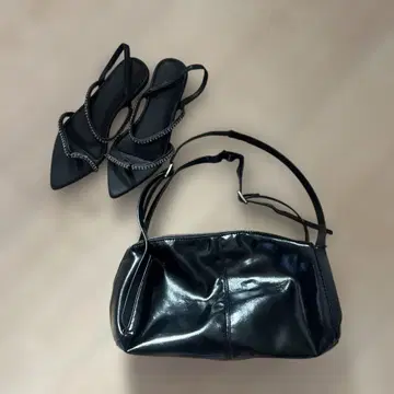 ZARA 블랙 가죽 숄더백 플립플랍 세트