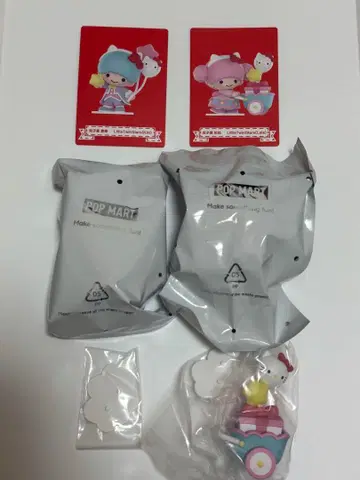 POPMART 산리오 헬로키티 50주년 피규어 키키 라라