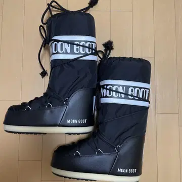 새상품 MOONBOOT ICON BLACK NYLON BOOTS 문 부츠