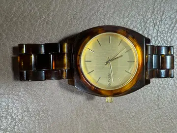 Nixon 시계