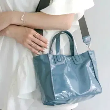 ear PAPILLONNER 이아파피요네 칸막이 포켓 토트백 S
