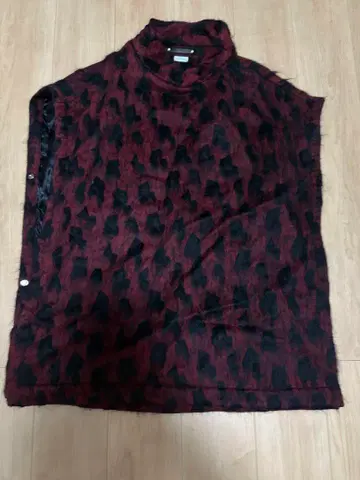 paul smith 모헤어 레오파드 판초 케이프